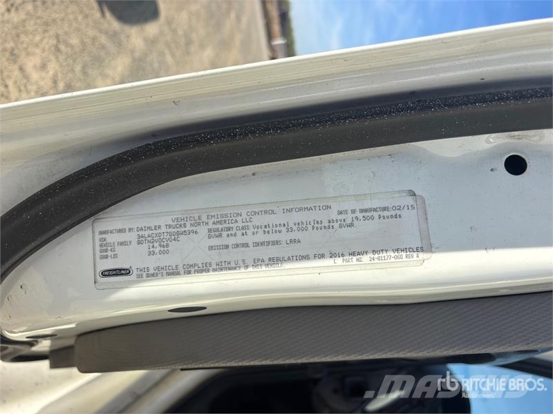 Freightliner M2 106 Kravas automašīnas - refrižeratori