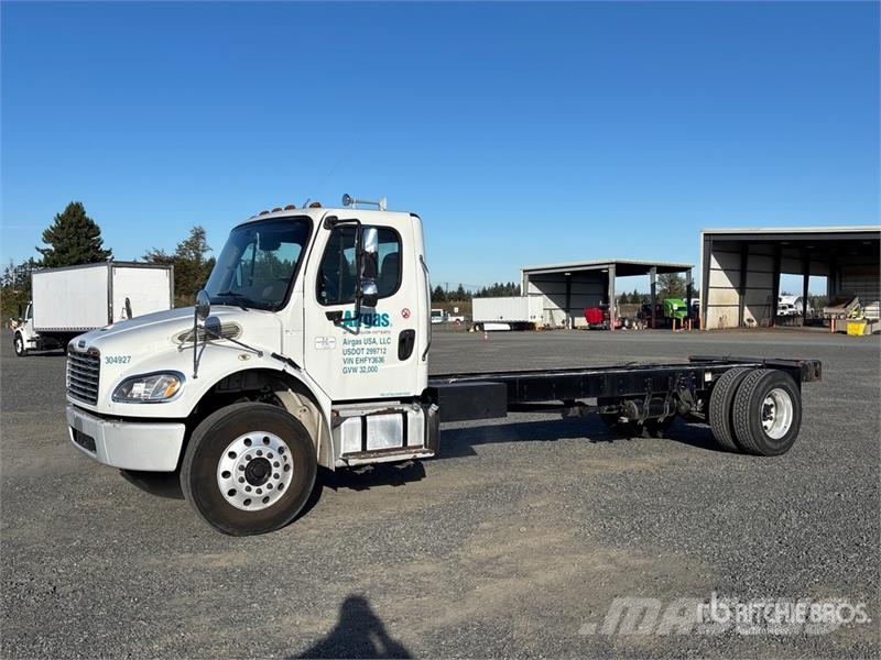 Freightliner M2 106 Кабины