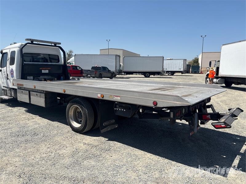 Freightliner M2 106 Recovery vehicles