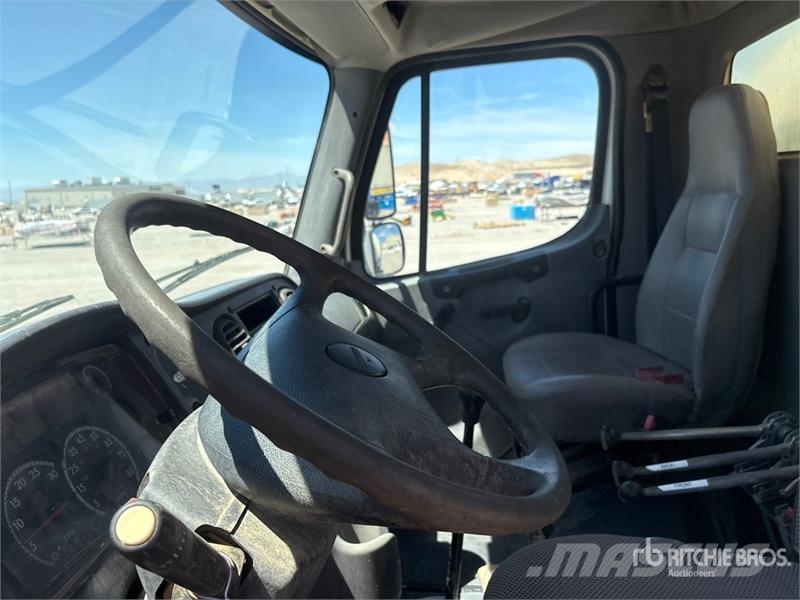 Freightliner M2 106 Kamioni za vodu