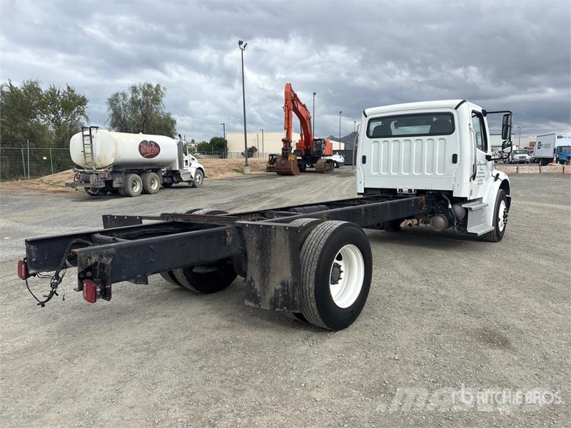 Freightliner M2 106 Cabins and interior