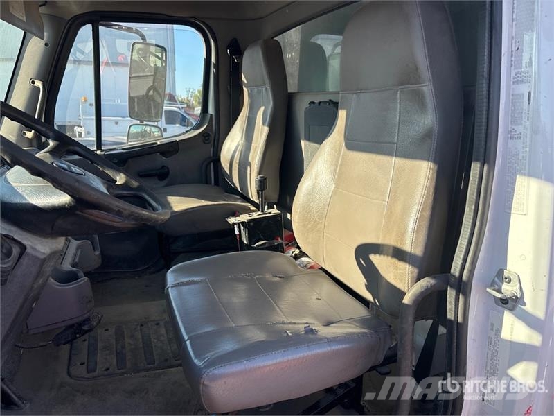 Freightliner M2 106 Kiper tovornjaki