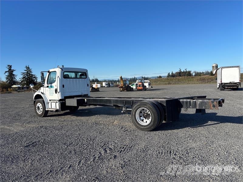 Freightliner M2 106 Кабины