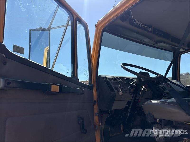 Freightliner M2 106 Kommunal-Sonderfahrzeuge