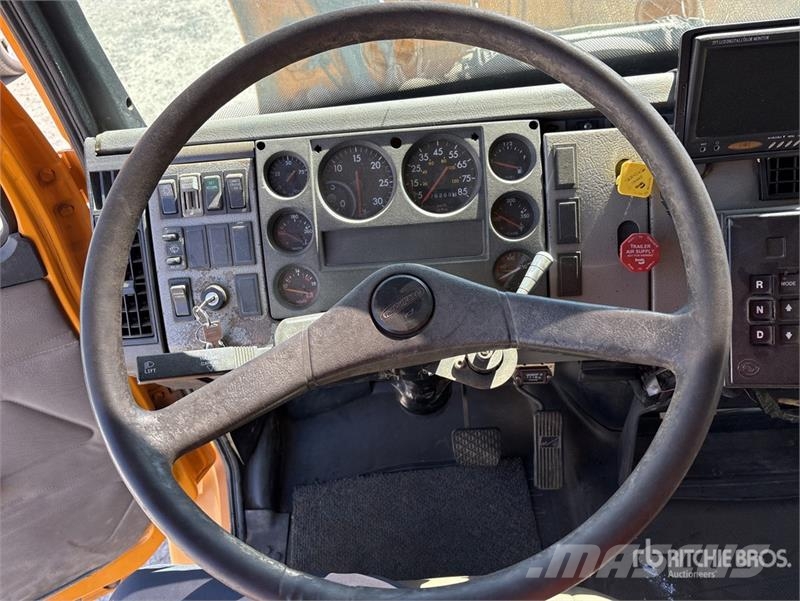 Freightliner M2 106 Kommunal-Sonderfahrzeuge