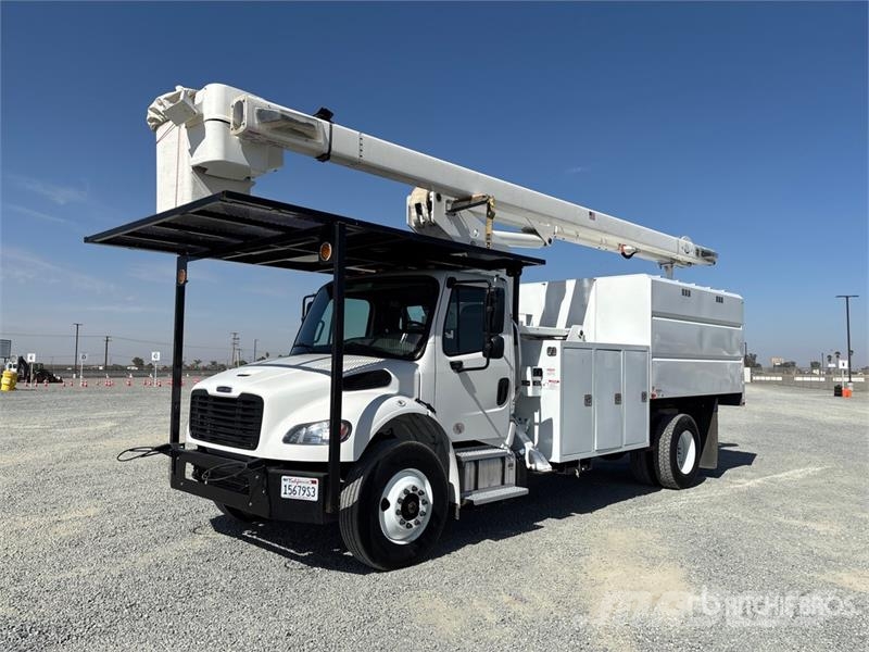 Freightliner M2 106 Εναέριες πλατφόρμες τοποθετημένες σε φορτηγό