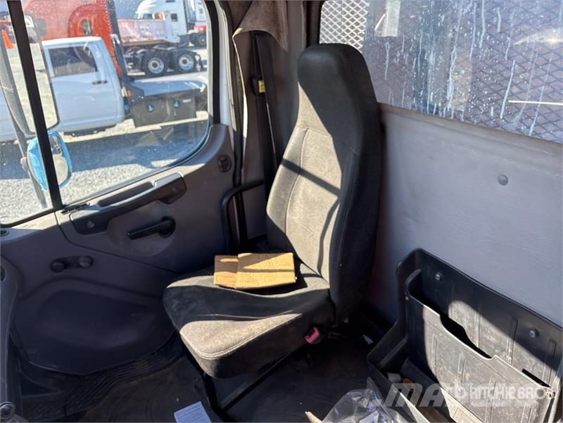 Freightliner M2 106 Camiões basculantes