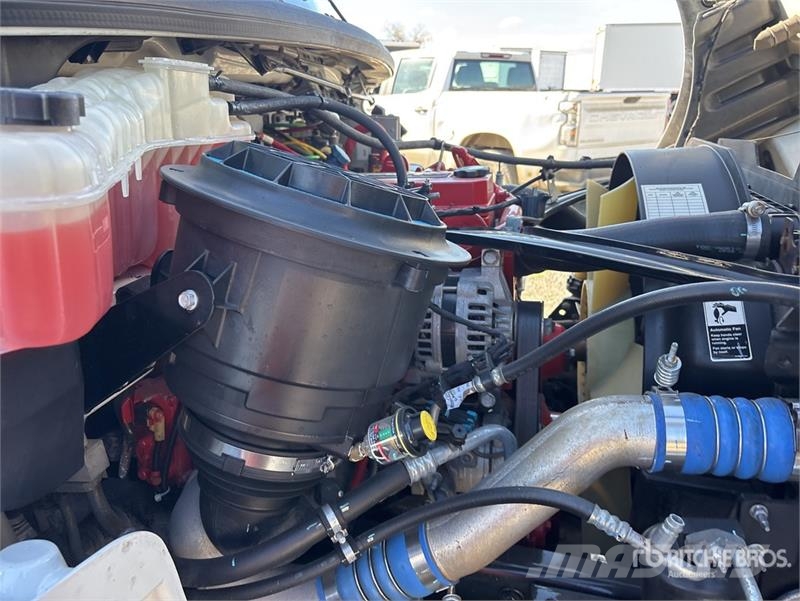 Freightliner M2 106 Isotermos y frigoríficos
