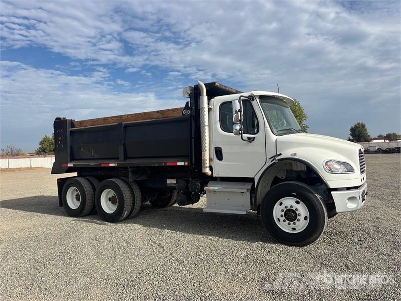 Freightliner M2 106 شاحنات قلابة