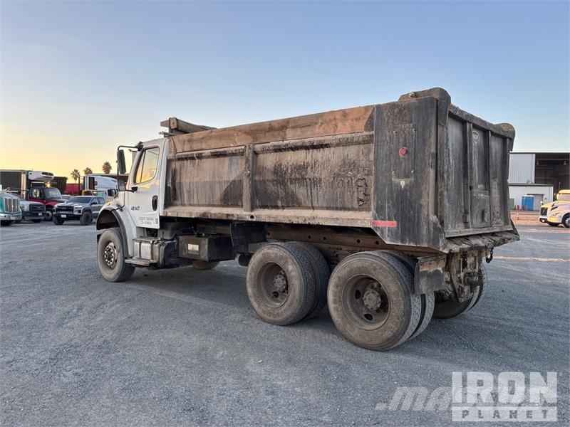 Freightliner M2 106 Kipper