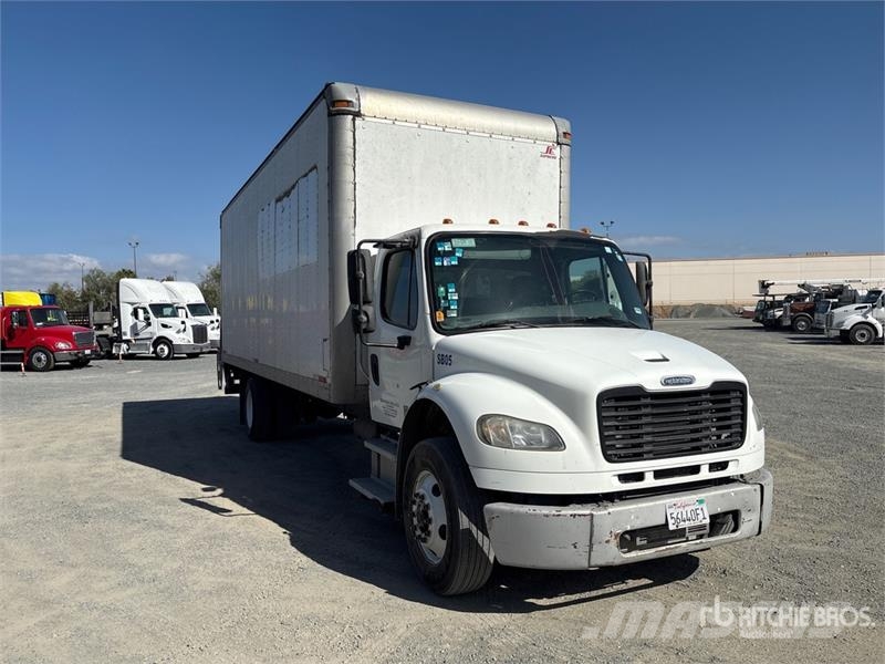 Freightliner M2 106 Furgons