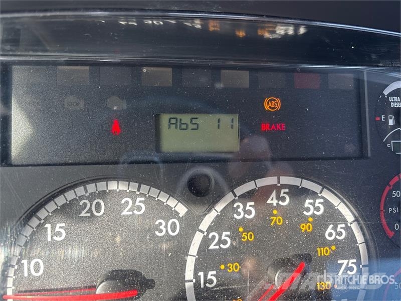 Freightliner M2 106 Кабины
