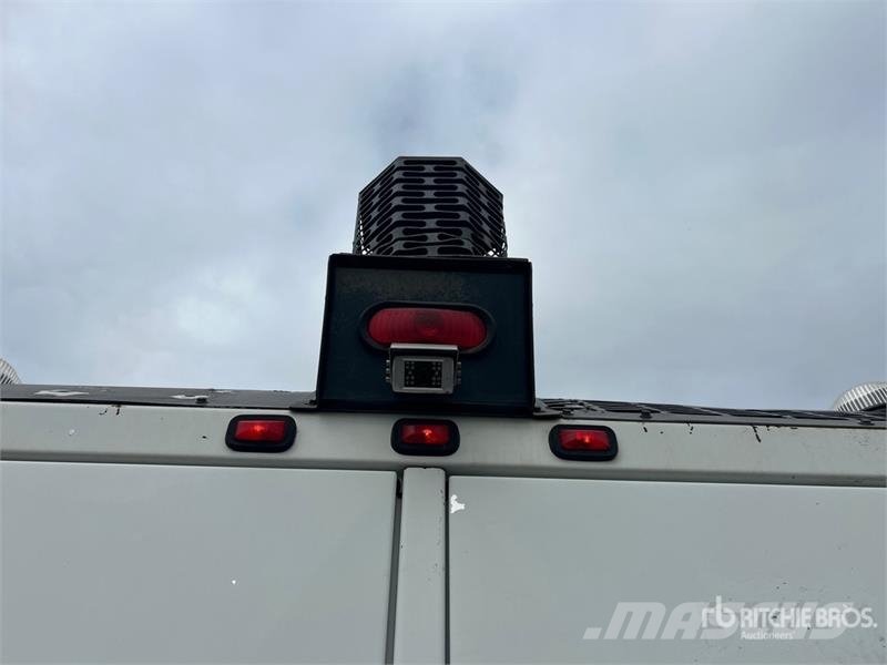 Freightliner M2 106 Camion balayeur