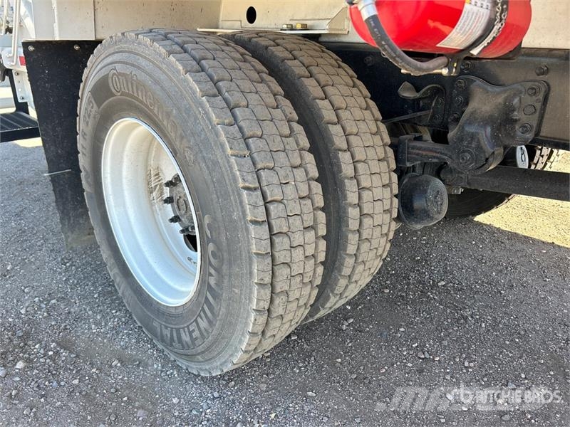 Freightliner M2 106 Мусоровозы