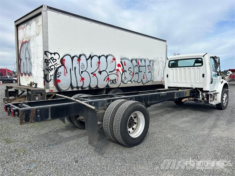 Freightliner M2 106 Cabins and interior