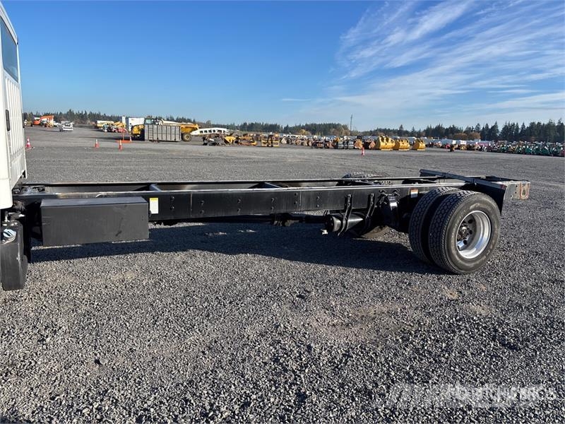 Freightliner M2 106 Кабины