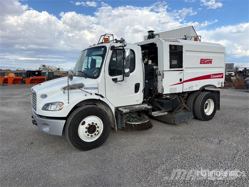 Freightliner M2 106 Камиони за почистване