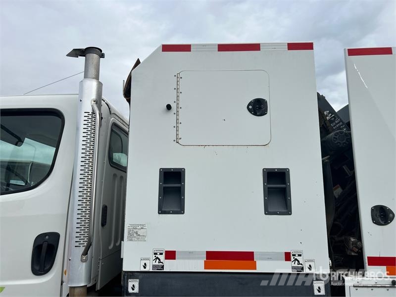 Freightliner M2 106 Camion balayeur