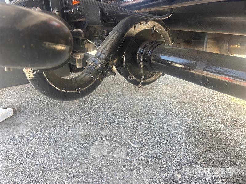 Freightliner M2 106 2000 gal 4x2 Water Truck Tovornjaki za vodo