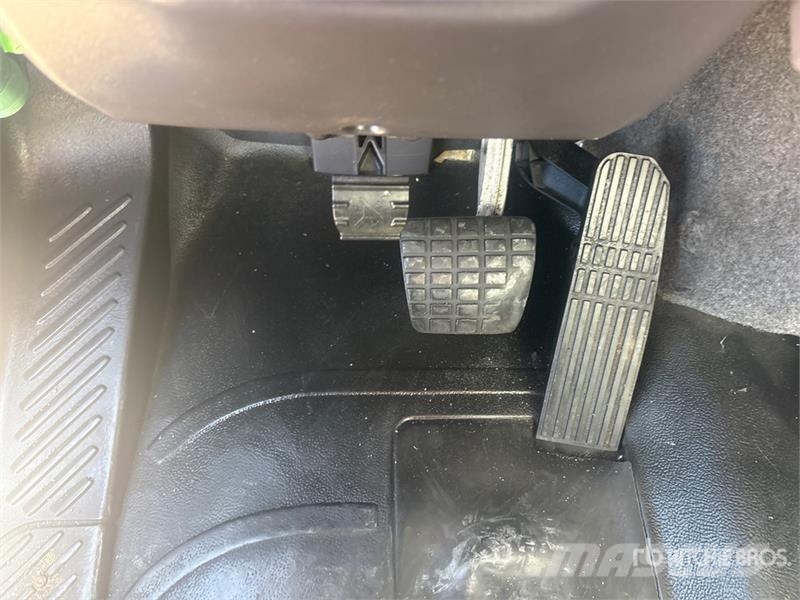 Freightliner M2 106 2000 gal 4x2 Water Truck Tovornjaki za vodo