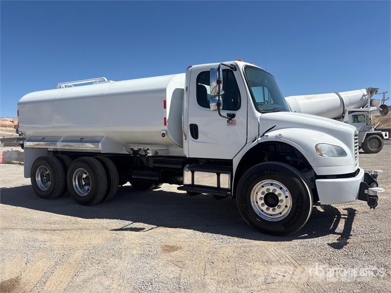 Freightliner M2 106 2000 gal 6x4 Water Truck Tovornjaki za vodo