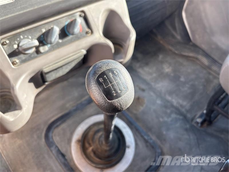 Freightliner M2 106 2000 gal 4x2 Water Truck Water tankwagens
