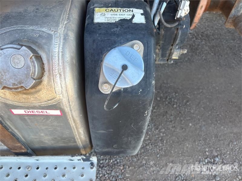 Freightliner M2 106 2000 gal 4x2 Water Truck صهاريج مياه