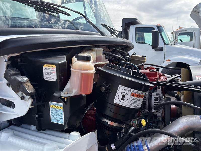 Freightliner M2 106 2000 gal 4x2 Water Truck Water bowser