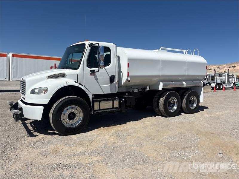 Freightliner M2 106 2000 gal 6x4 Water Truck Tovornjaki za vodo