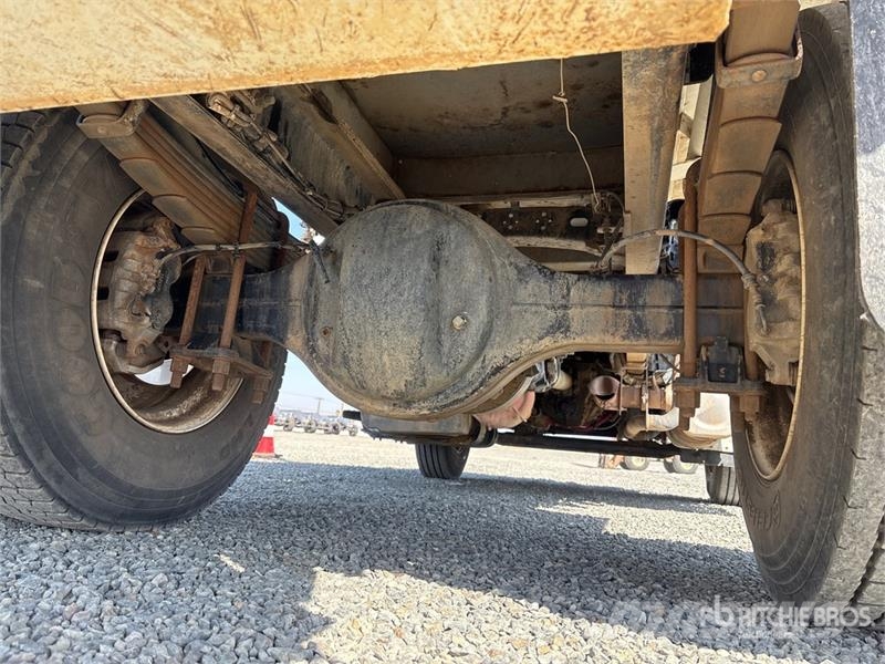 Freightliner M2 106 2000 gal 4x2 Water Truck Water tankwagens