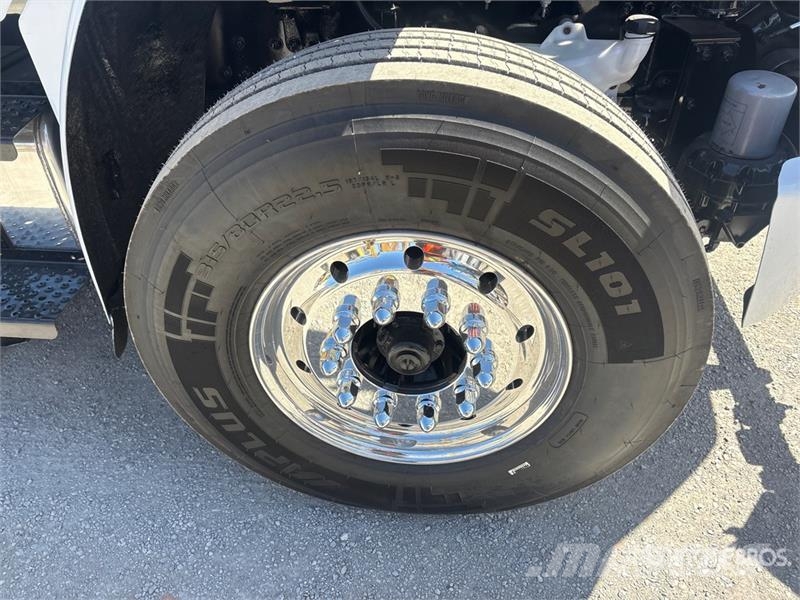 Freightliner M2 106 2000 gal 6x4 Water Truck Tovornjaki za vodo