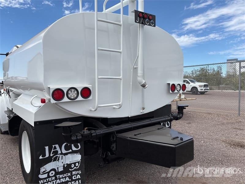 Freightliner M2 106 2000 gal 4x2 Water Truck Water bowser