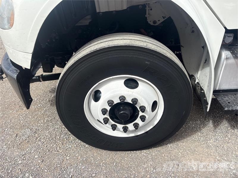 Freightliner M2 106 2000 gal 4x2 Water Truck Tovornjaki za vodo