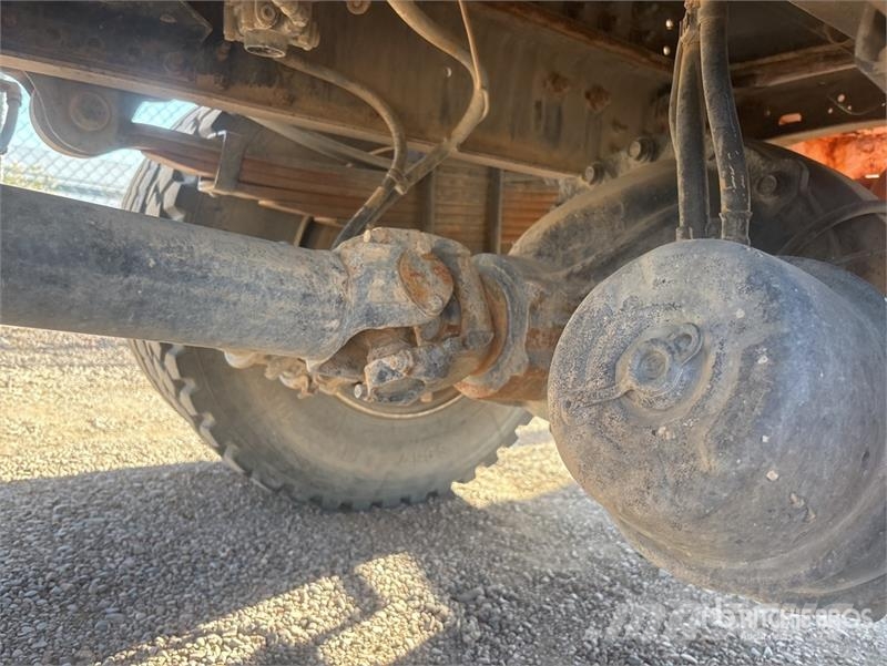 Freightliner M2 106 2000 gal 4x2 Water Truck صهاريج مياه