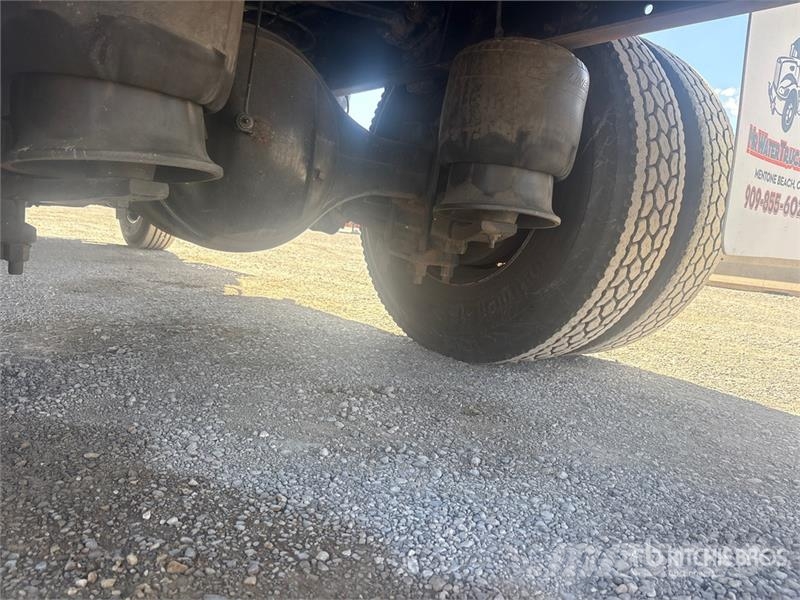 Freightliner M2 106 2000 gal 4x2 Water Truck Tovornjaki za vodo