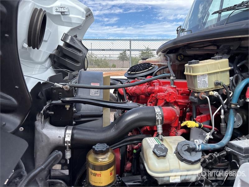 Freightliner M2 106 2000 gal 4x2 Water Truck Water bowser