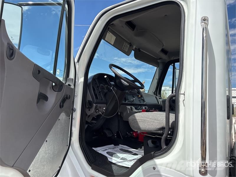 Freightliner M2 106 2000 gal 4x2 Water Truck Water bowser