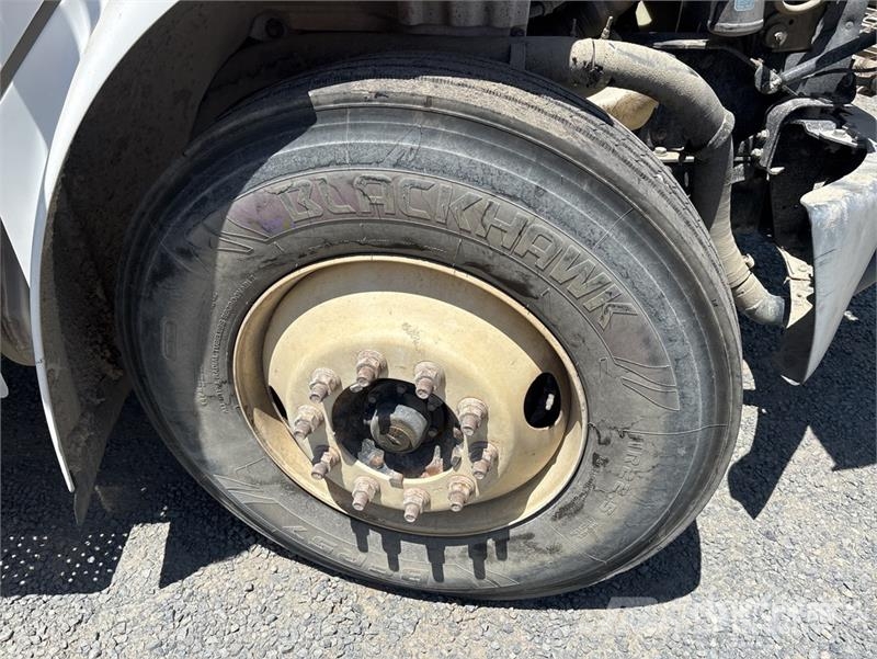 Freightliner M2 106 2000 gal 4x2 Water Truck Camiones cisterna