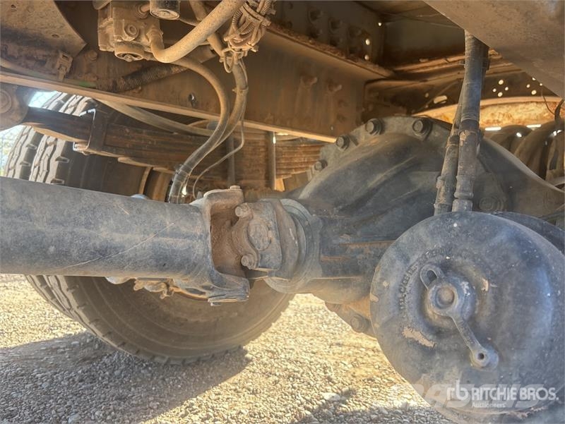 Freightliner M2 106 2000 gal 4x2 Water Truck صهاريج مياه
