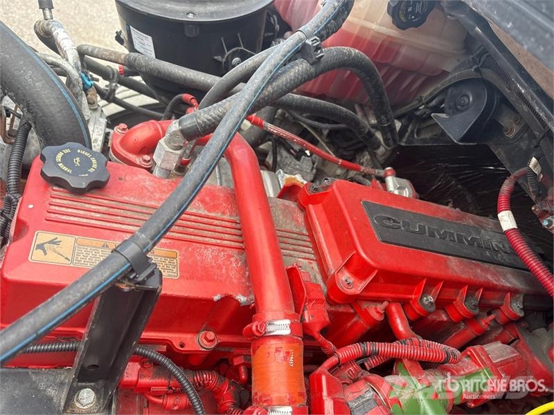 Freightliner M2 106 2000 gal 4x2 Water Truck Tovornjaki za vodo