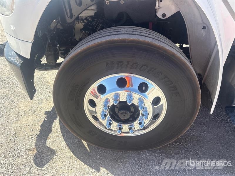 Freightliner M2 106 2000 gal 4x2 Water Truck Tovornjaki za vodo