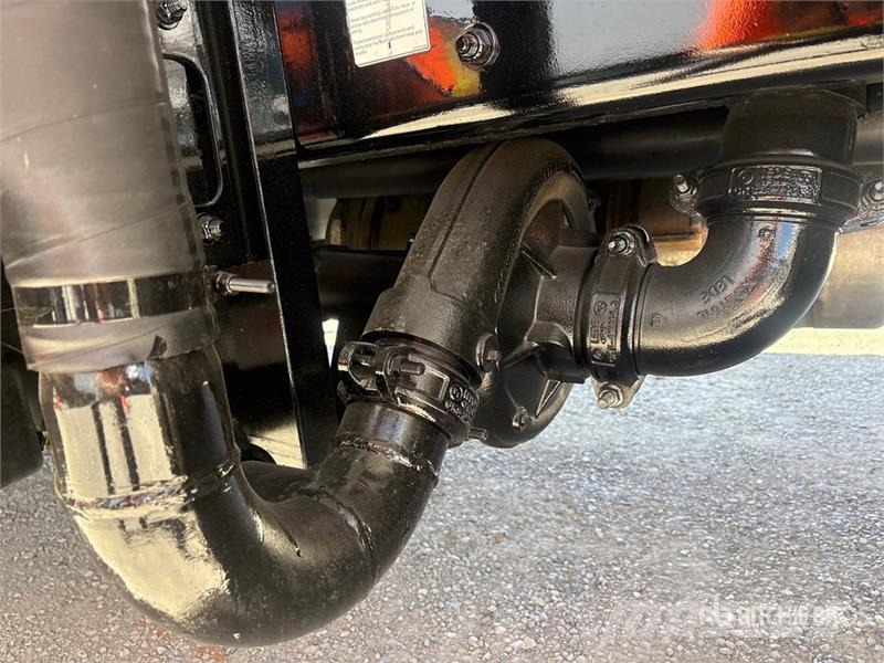 Freightliner M2 106 2000 gal 6x4 Water Truck Tovornjaki za vodo