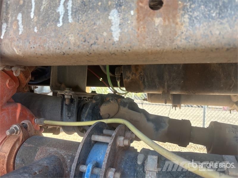 Freightliner M2 106 2000 gal 4x2 Water Truck صهاريج مياه
