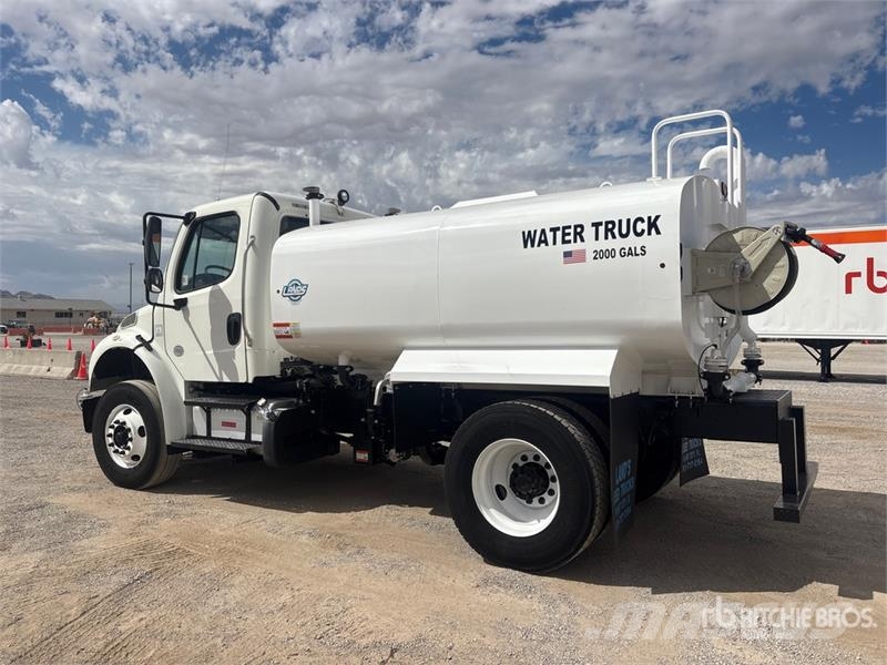 Freightliner M2 106 2000 gal 4x2 Water Truck Tovornjaki za vodo