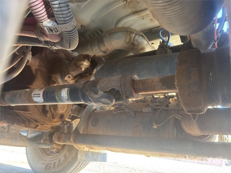 Freightliner M2 106 2000 gal 4x2 Water Truck صهاريج مياه