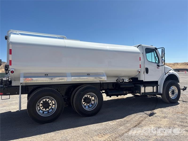 Freightliner M2 106 2000 gal 6x4 Water Truck Tovornjaki za vodo