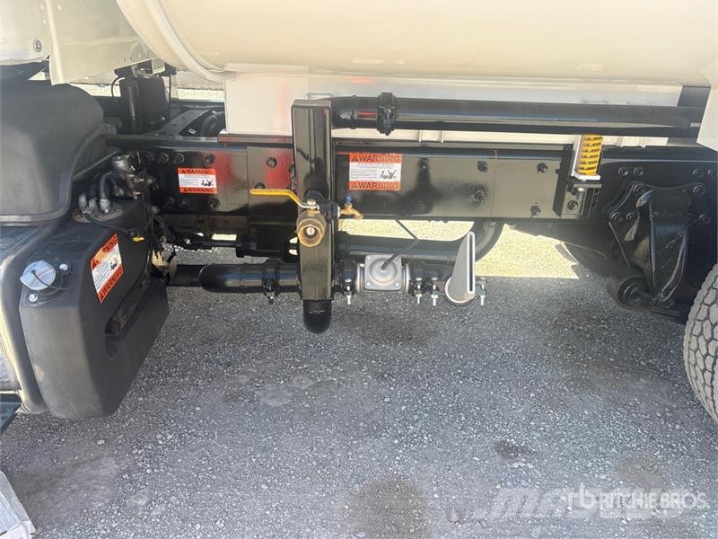 Freightliner M2 106 2000 gal 4x2 Water Truck Tovornjaki za vodo