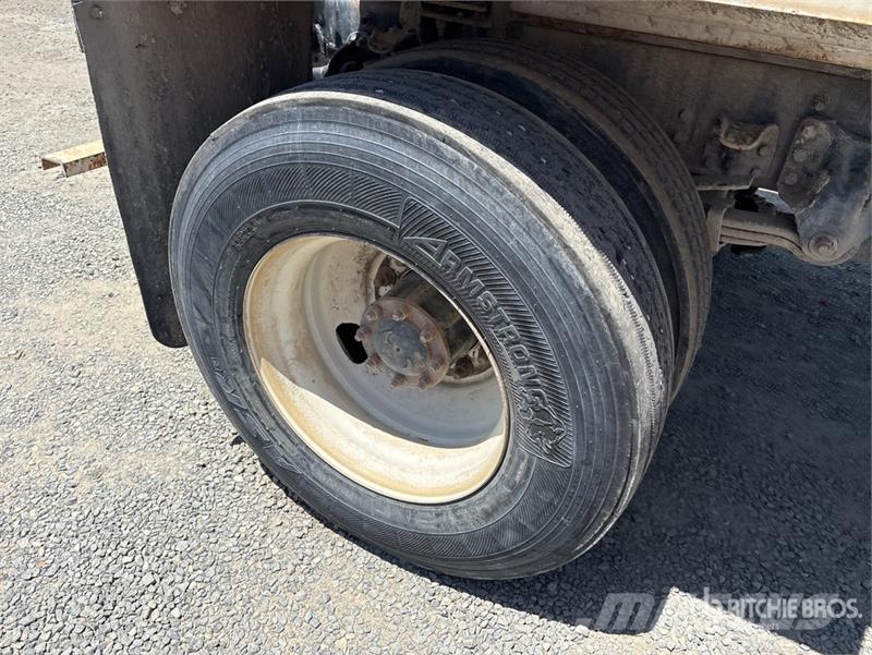 Freightliner M2 106 2000 gal 4x2 Water Truck Camiones cisterna
