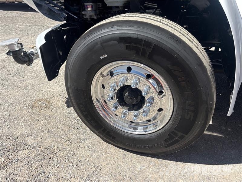Freightliner M2 106 2000 gal 6x4 Water Truck Tovornjaki za vodo