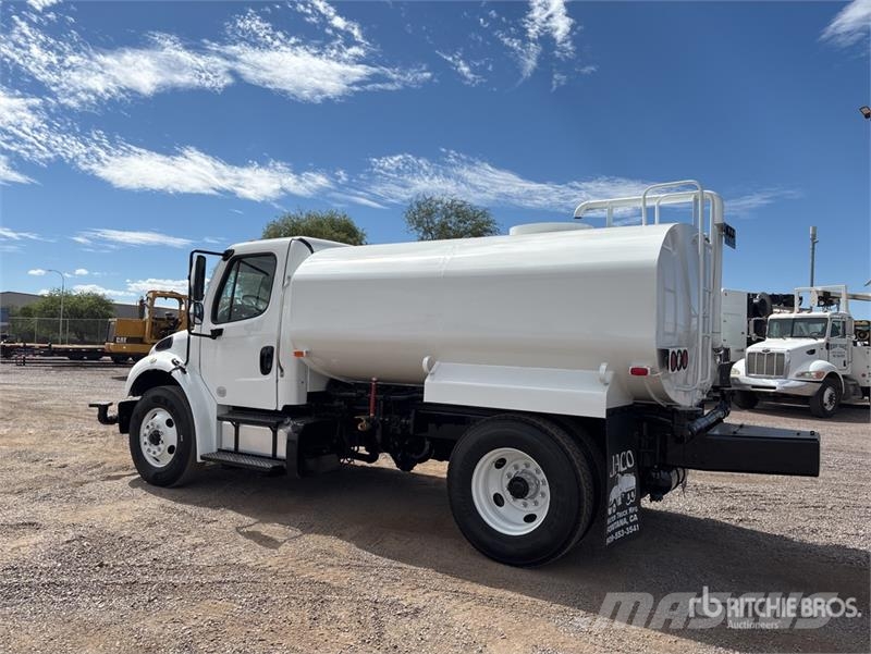 Freightliner M2 106 2000 gal 4x2 Water Truck Water bowser